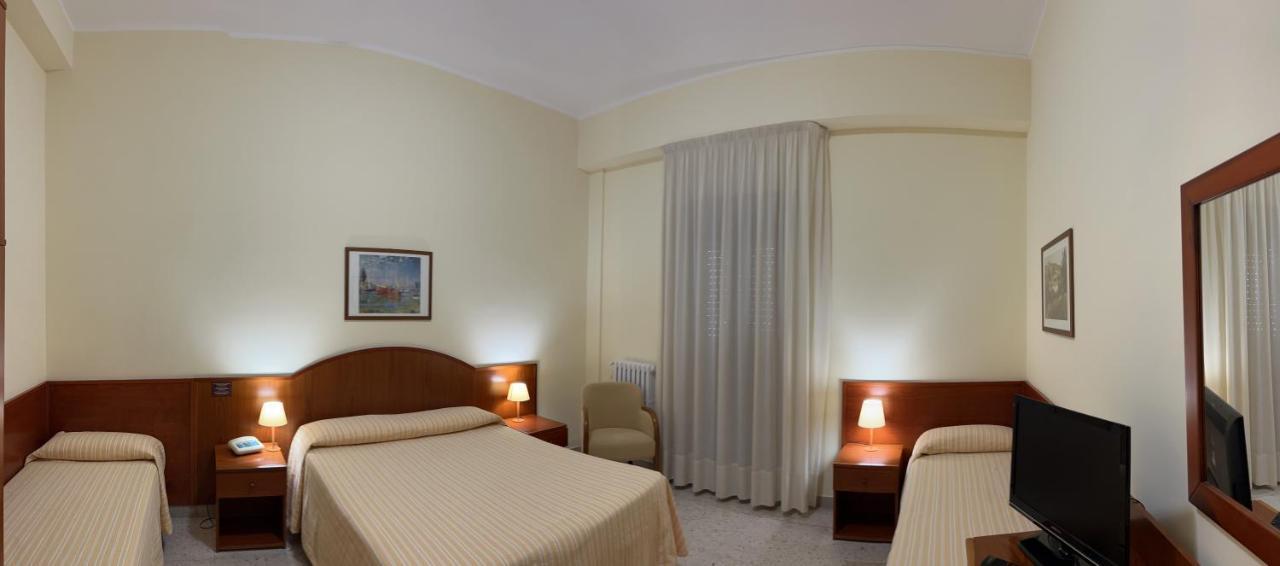 Il Nocchiero City Hotel Soverato Marina Exterior foto