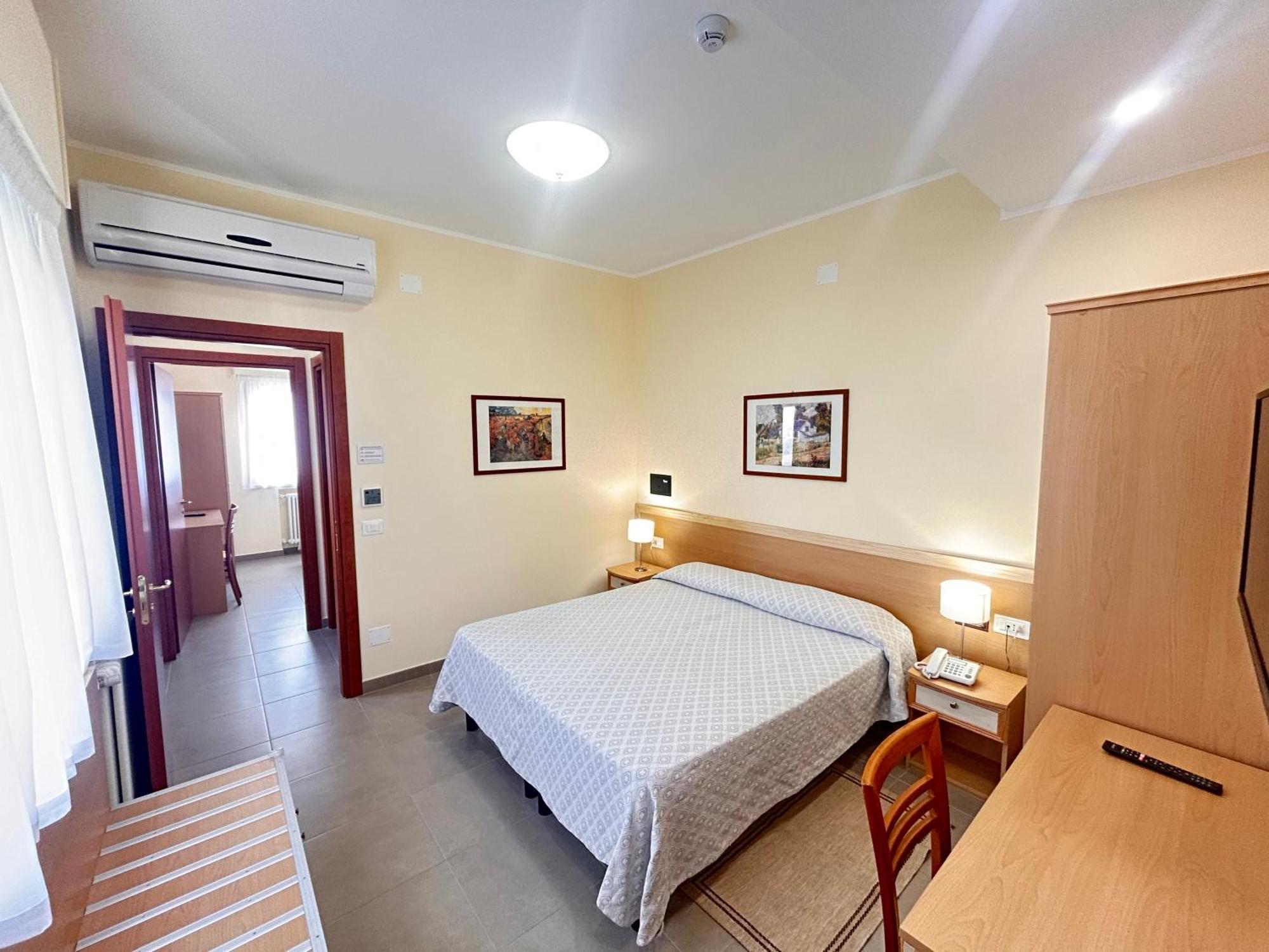Il Nocchiero City Hotel Soverato Marina Exterior foto