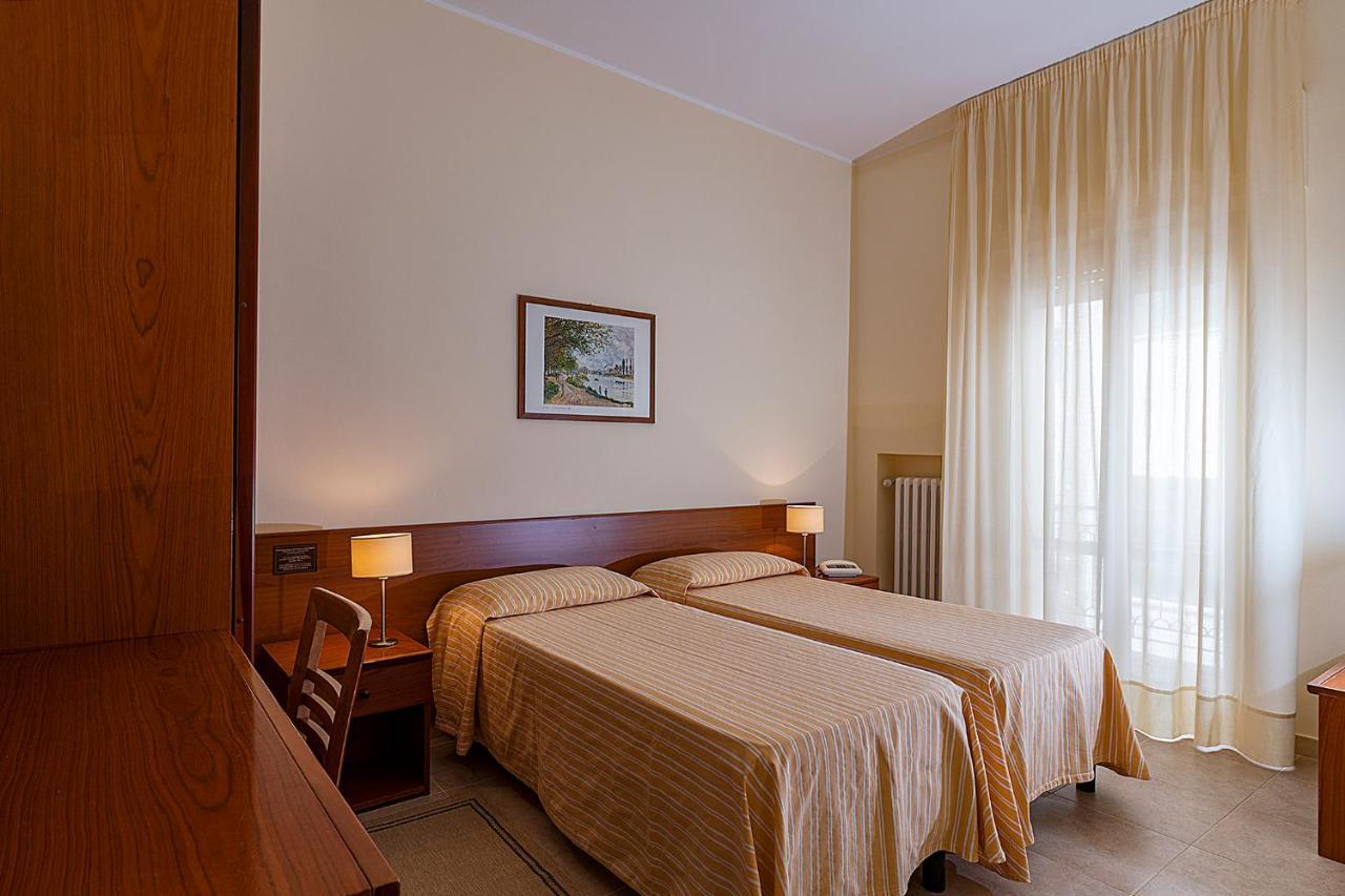 Il Nocchiero City Hotel Soverato Marina Exterior foto
